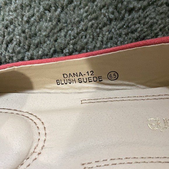 Bella Marie pink flats - Picture 3 of 8